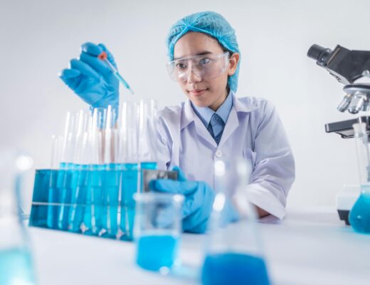 La Cina, avanzando rapidamente nella ricerca oncologica, diventa leadership scientifica mondiale